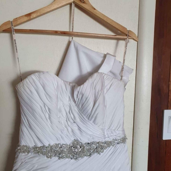 Maggie Sottero size 10 haute couture wedding dress like new corset back - Picture 3 of 7